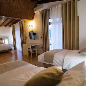 Malasi , Berat Albanië